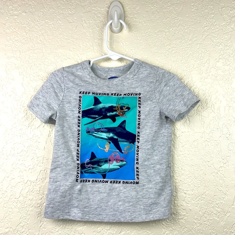 Old Navy baby shark t-shirt 🦈 👕